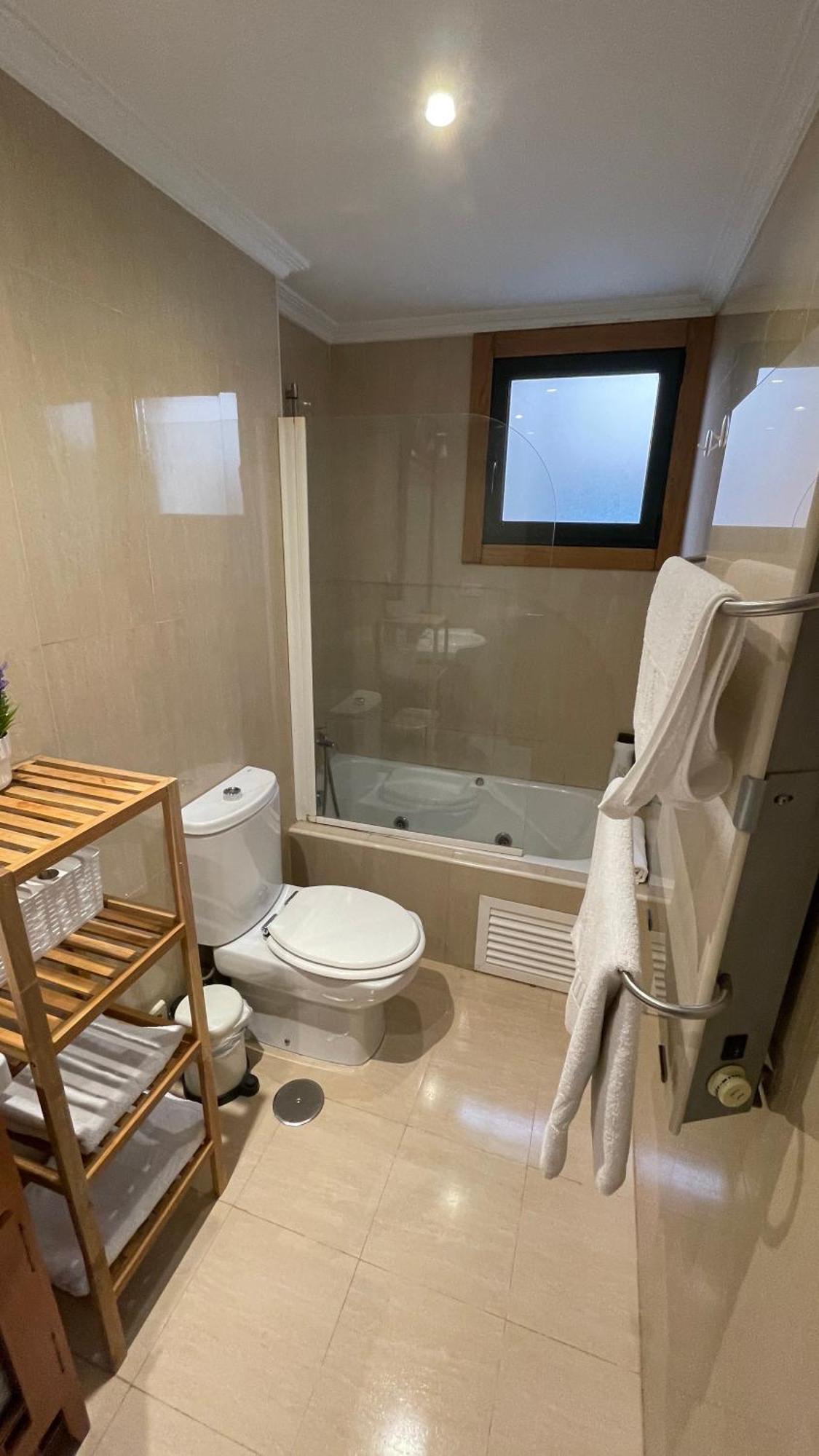 Estudio Centrico Con Garaje Y Vistas Al Mar. Vigo Kültér fotó
